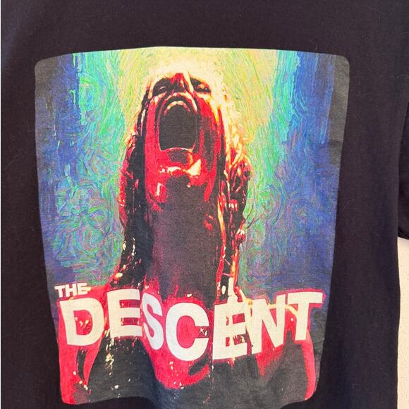 The Descent Horror Movie Graphic Tee – Size Medium - Picture 2 of 2
